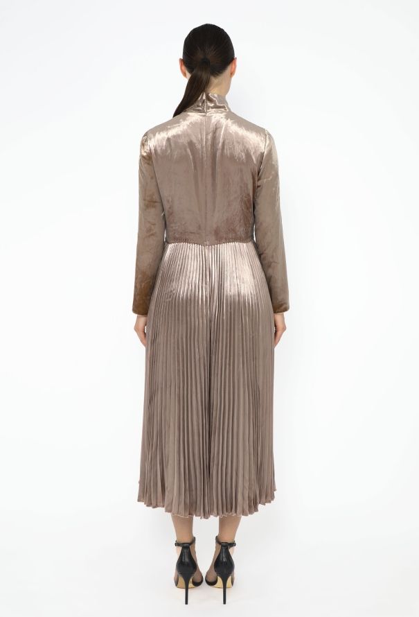 Valentino F/W 2016 Pleated Velvet Dress - 5