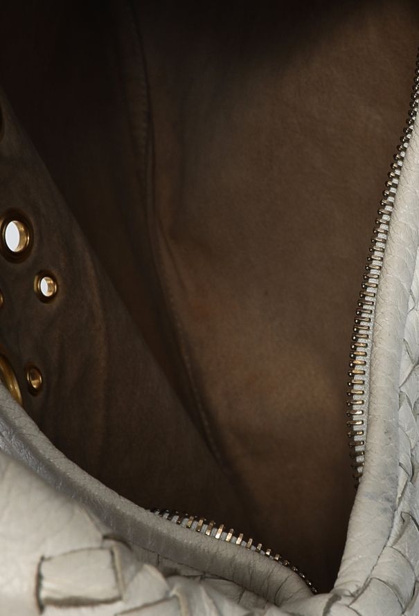 Bottega Veneta Intrecciato Grommet Hobo Bag - 11