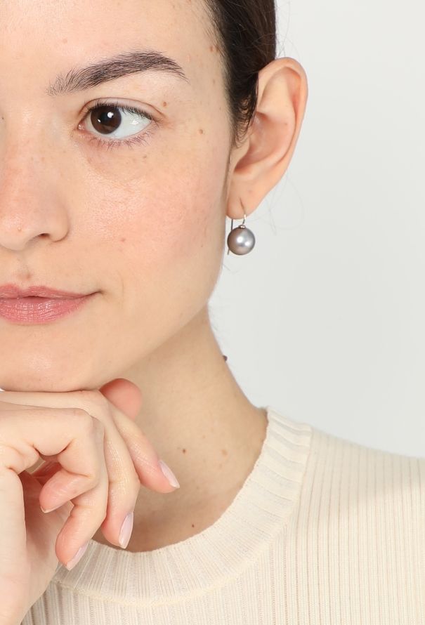 Modern Fine Jewelry 18k White Gold & Pearl Earrings - 3