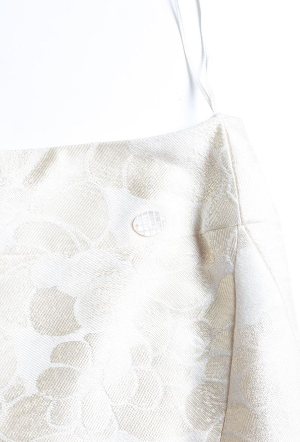 Chanel S/S 2001 Camélia Pearl Ensemble - 11