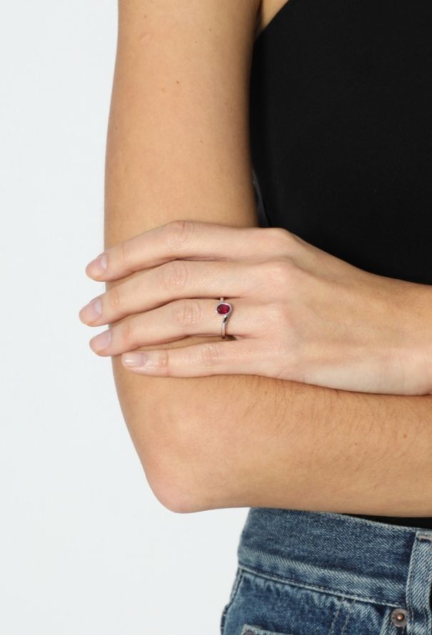 Mellerio 18k White Gold & Ruby Ring - 3