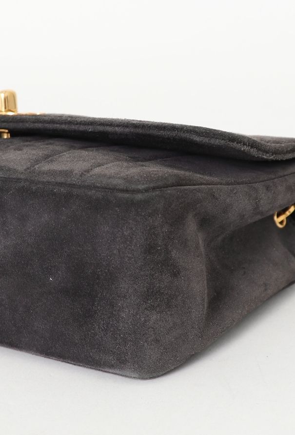 Chanel '90s Diana Suede Bag - 10