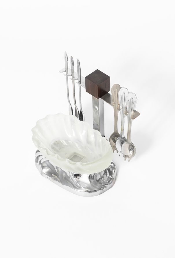 Exquisite Vintage '30s Art Deco Oyster Set - 2