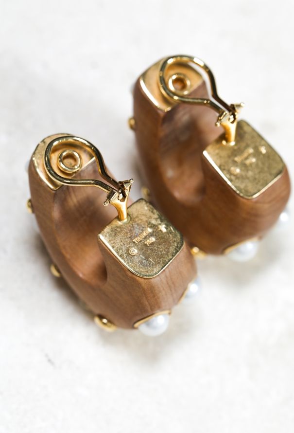 Vintage Fine Jewelry Trianon 18k Gold, Wood & Pearl Clip Earrings - 3