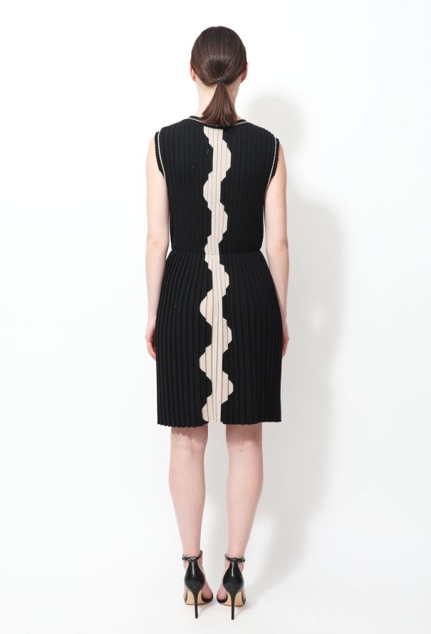 Chanel 2007 Pleated 'CC' Knit Dress - 3
