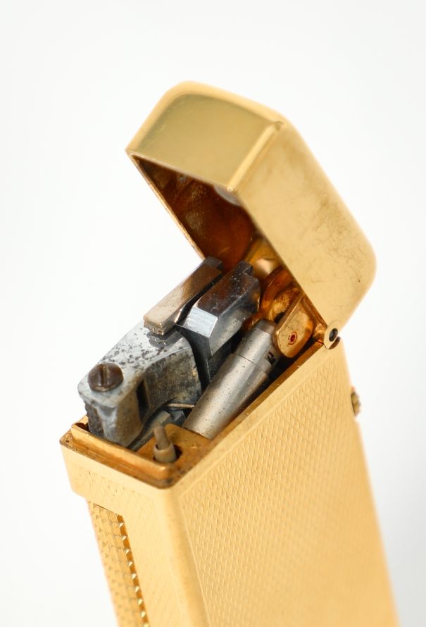 Vintage Objects & Decor Dunhill 1969 Rollagas Lighter - 4