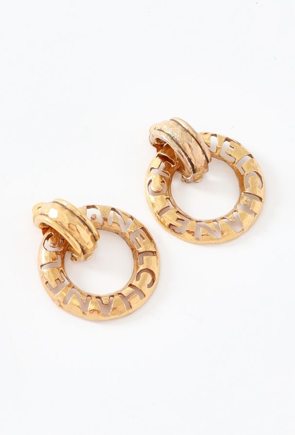 Chanel Vintage Hammered Logo Clip Earrings - 1