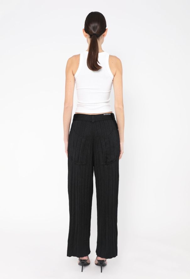 Balenciaga S/S 2021 Oversized Ribbed Ensemble - 8