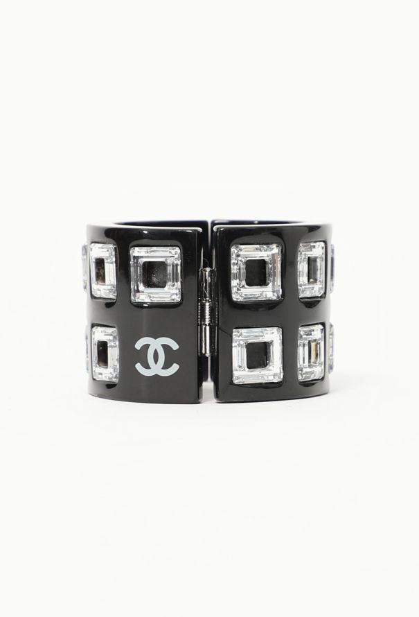 Chanel 2005 Lacquered Cut-out 'CC' Cuff - 5
