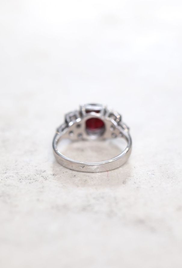 Vintage Fine Jewelry 18k Gold, 2 Carats Ruby & Diamond Ring - 5