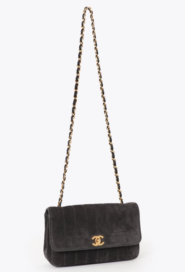 Chanel '90s Diana Suede Bag - 2