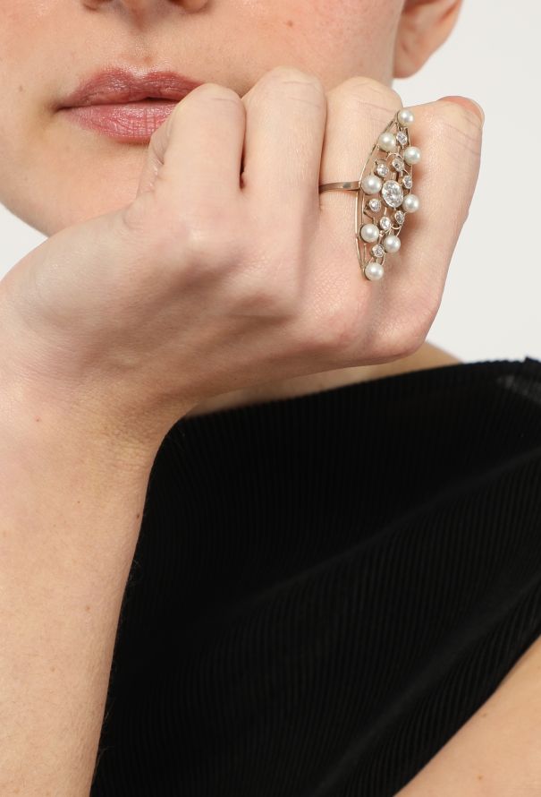 Vintage Fine Jewelry 18k White Gold, Pearl & Diamond Marquise Ring - 2