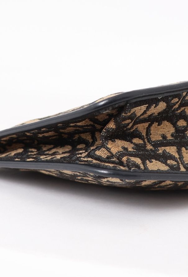 Dior '70s Oblique Clutch - 9