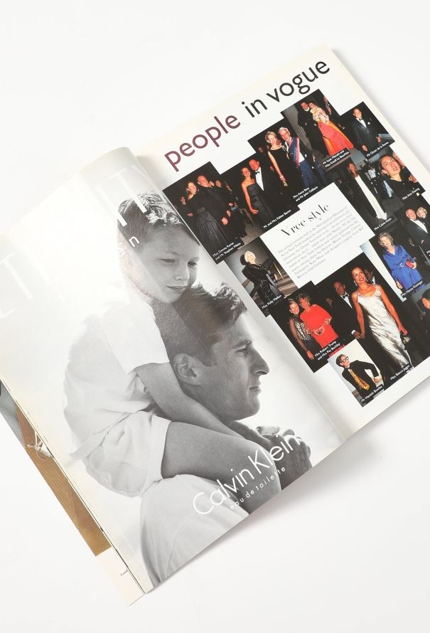 VOGUE UK March 1994 Chanel Cover Issue - 6