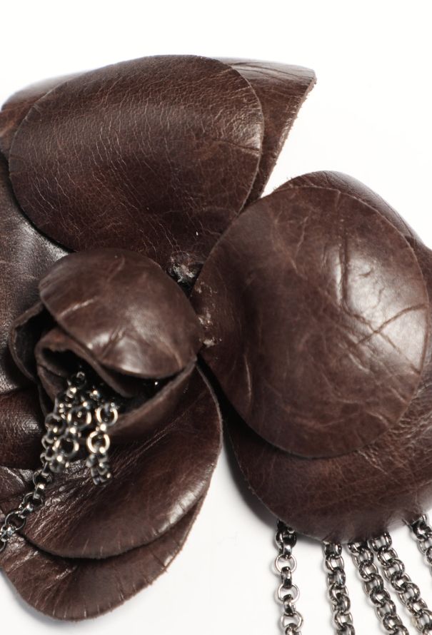 Chanel Leather Chainlink Camélia Brooch - 8