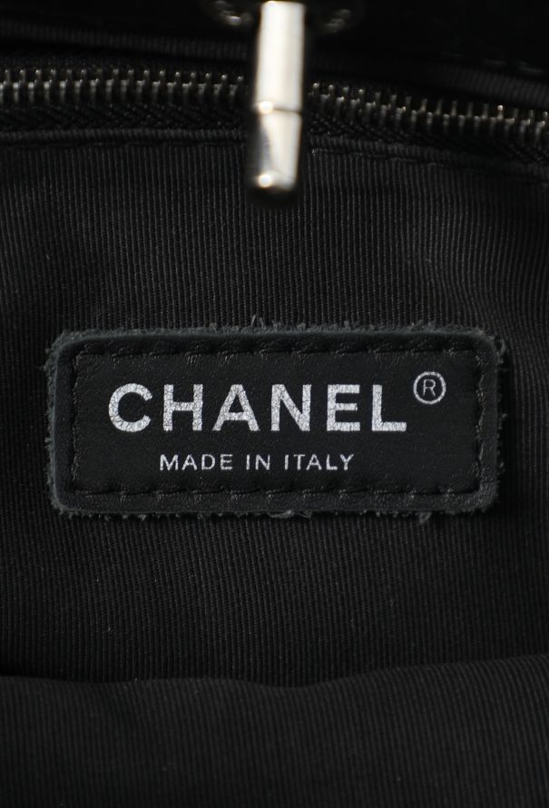 Chanel F/W 2018 31 Shopping Bag - 13