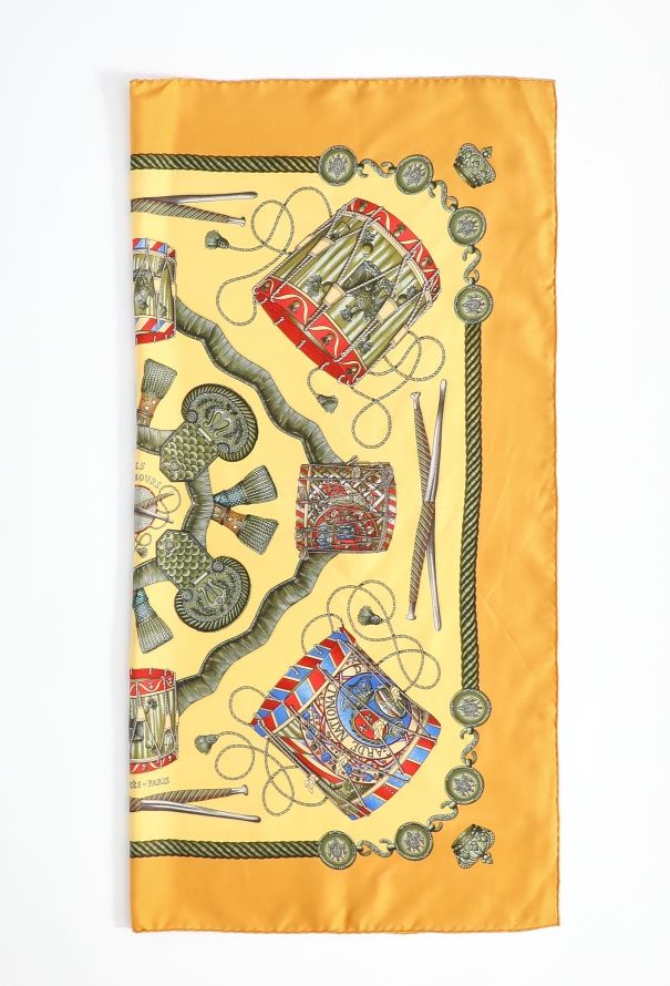 Hermès 1989 'Les Tambours' 90cm Silk Carré - 3