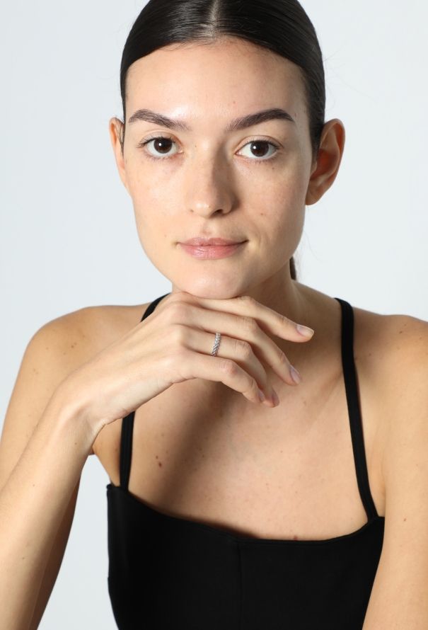 Mellerio 18k White Gold & Diamond Ring - 3