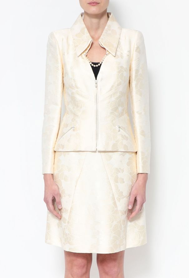 Chanel S/S 2001 Camélia Pearl Ensemble - 1
