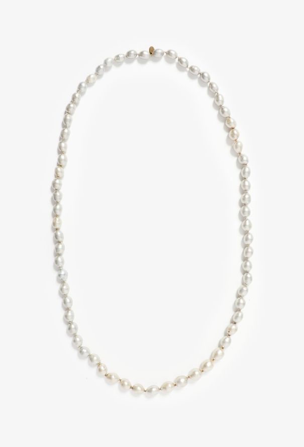 Chanel COLLECTOR '60s Grey Pearl Sautoir - 1