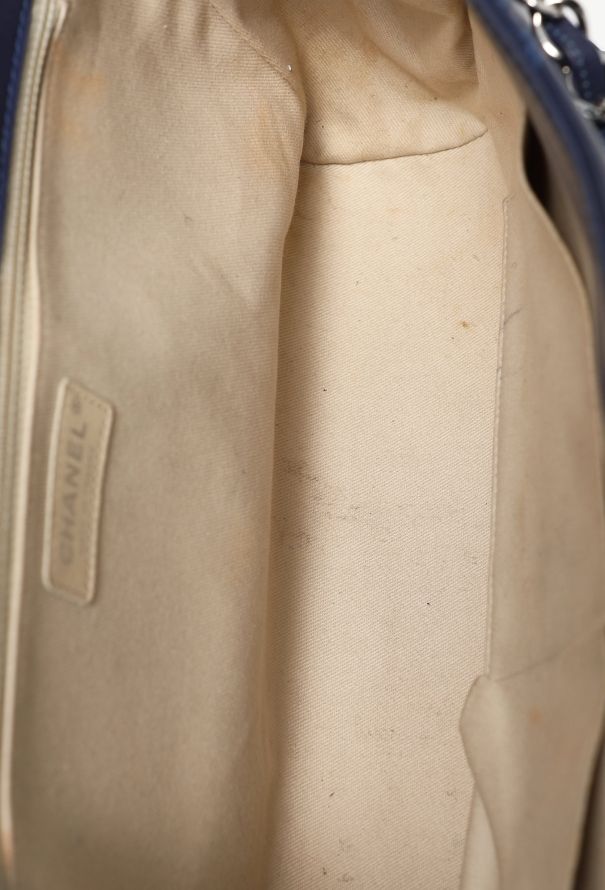 Chanel Double Stitch Hamptons Clutch with Chain - 18