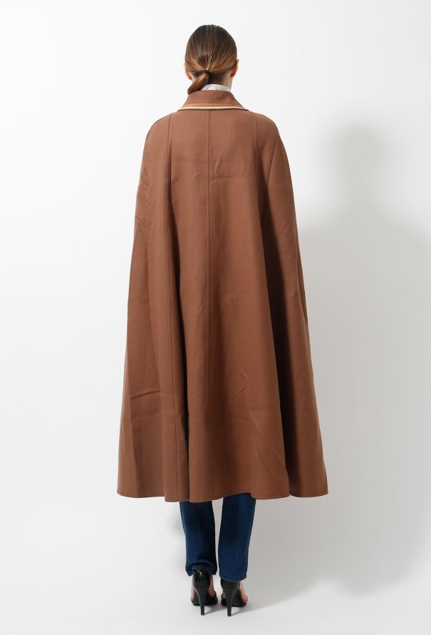 Exquisite Vintage 90s Louis Feraud Cape - 6