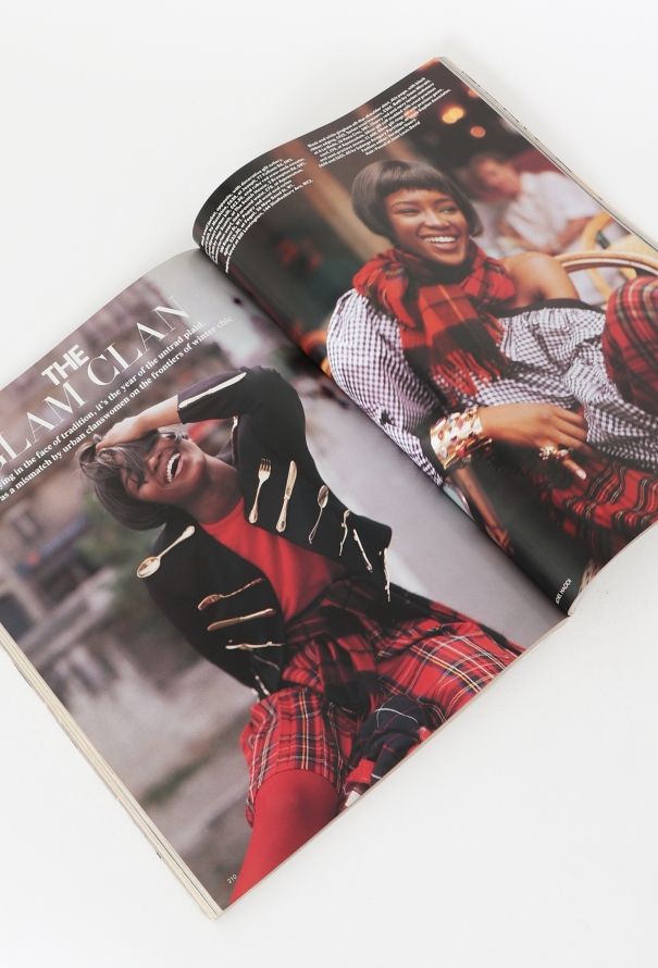 VOGUE UK November 1989 Peter Lindbergh Cover Issue - 2