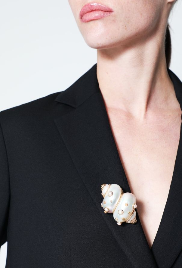 Vintage Fine Jewelry 14k Yellow Gold MAZ Shell Brooch - 2