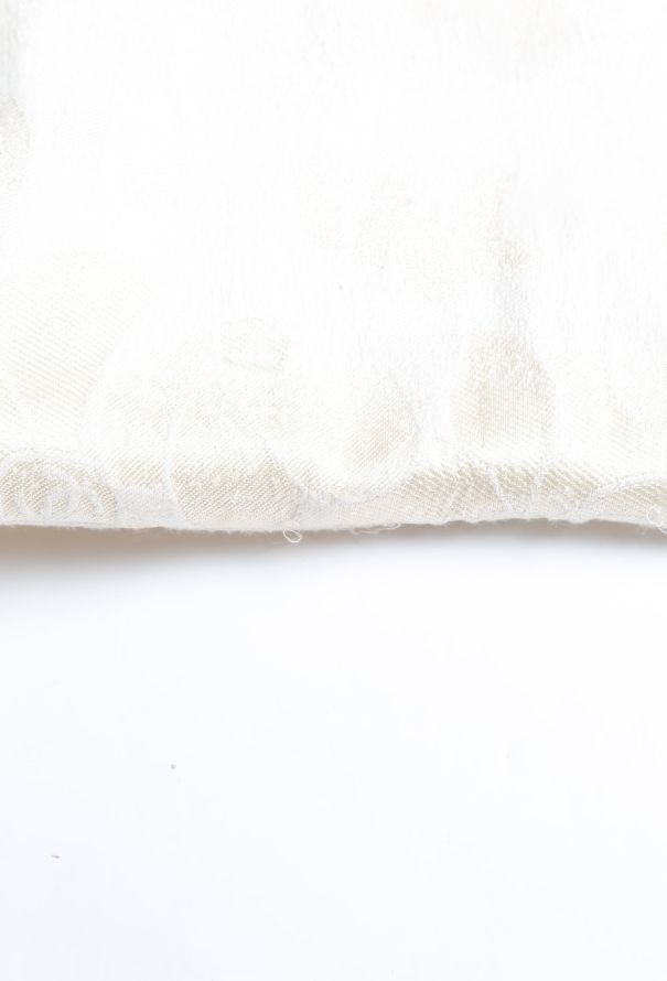 Chanel S/S 2001 Camélia Pearl Ensemble - 12