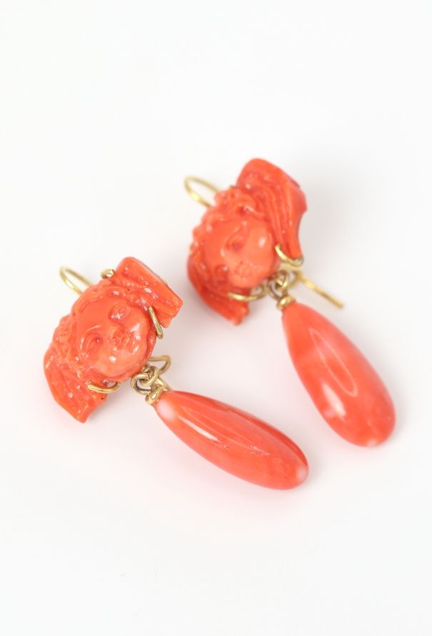 Vintage Fine Jewelry 18k Yellow Gold & Coral Angel Earrings - 3