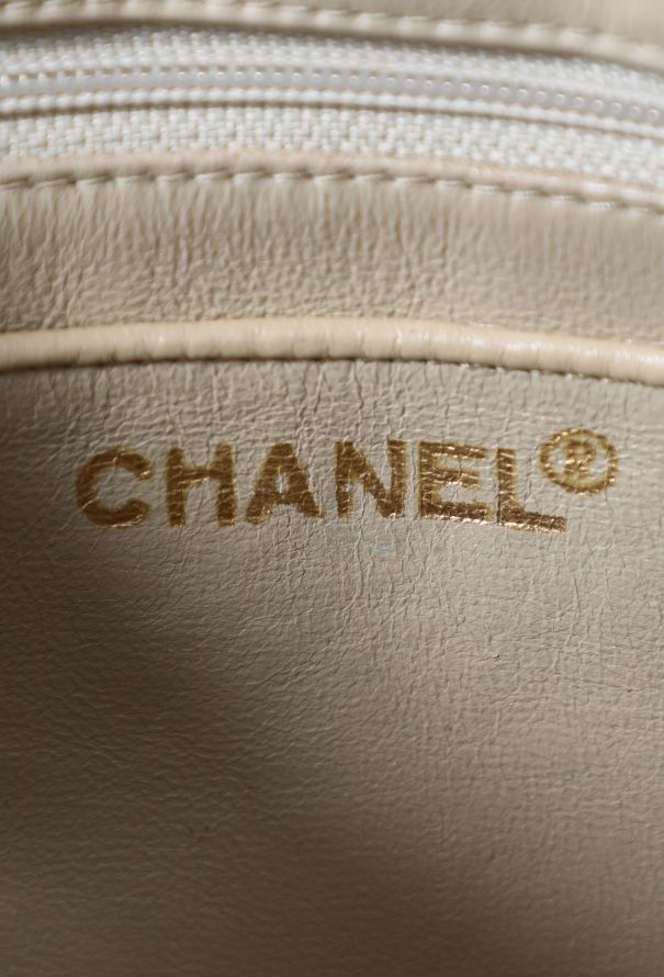 Chanel '90s Quilted Camera Bag - 14