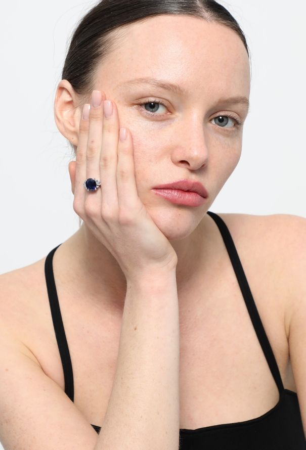 Vintage Fine Jewelry 18k White Gold, 4.4 Carats Sapphire & Diamond Ring - 4