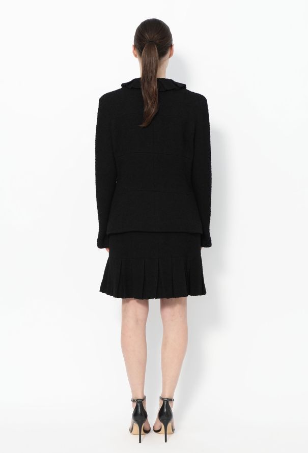 Chanel F/W 1997 Pleated Bouclé Ensemble - 7