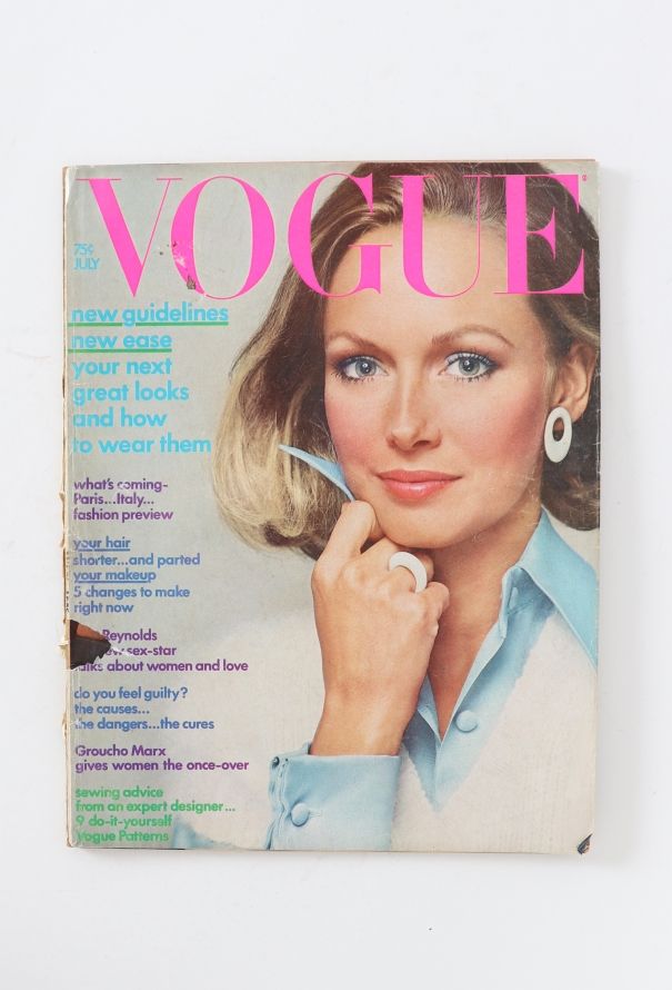 VOGUE Rare US 1972 Richard Avedon Set - 4