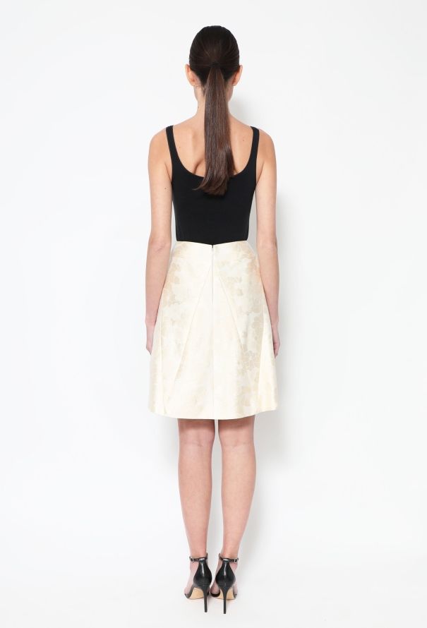 Chanel S/S 2001 Camélia Pearl Ensemble - 9