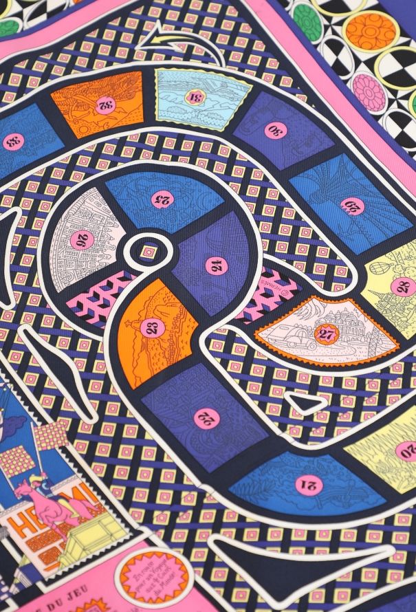 Hermès 2018 'Le Tour Du Monde en 63 Cases' 90cm Carré - 6