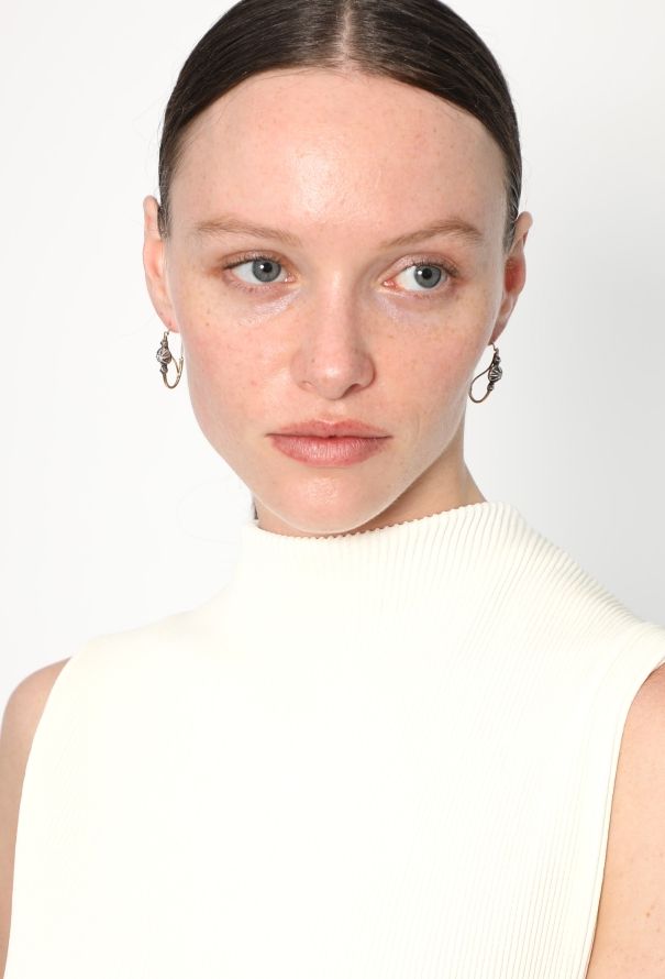 Vintage Fine Jewelry 18k Yellow Gold, Silver & Diamond Poissardes - 2