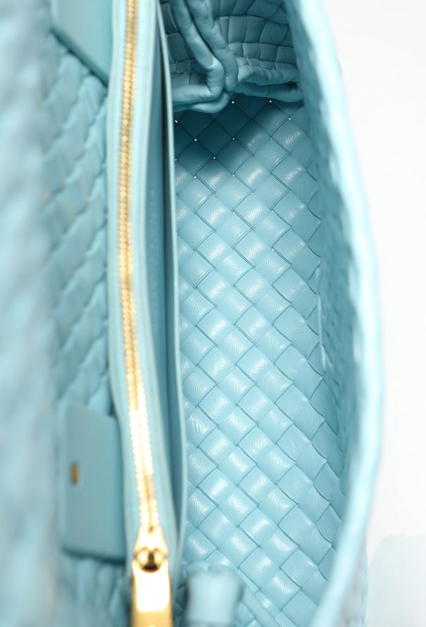 Bottega Veneta F/W 2022 Patti Top Handle Bag - 12