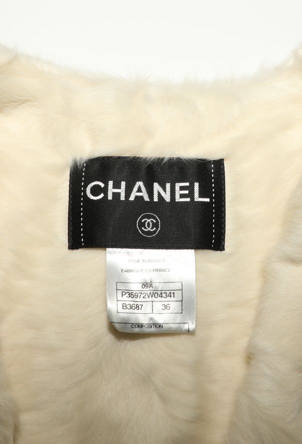 Chanel 2009 Embroidered Fur-Lined Jacket - 5