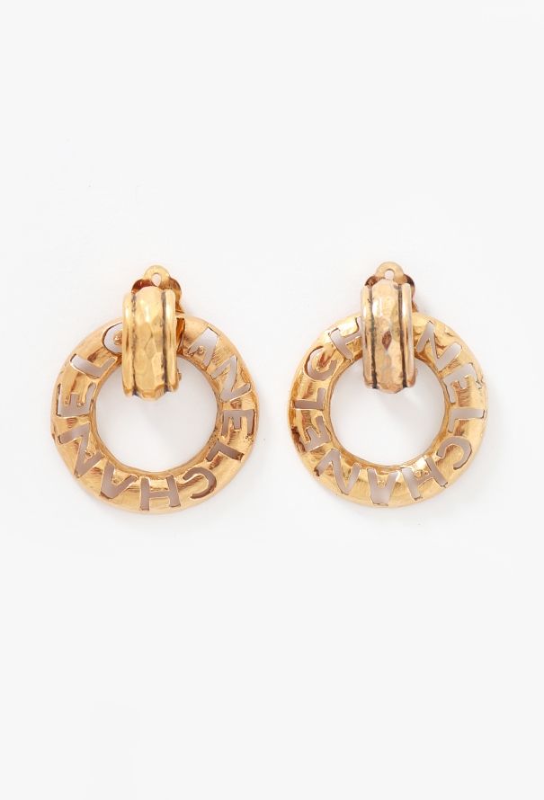 Chanel Vintage Hammered Logo Clip Earrings - 2