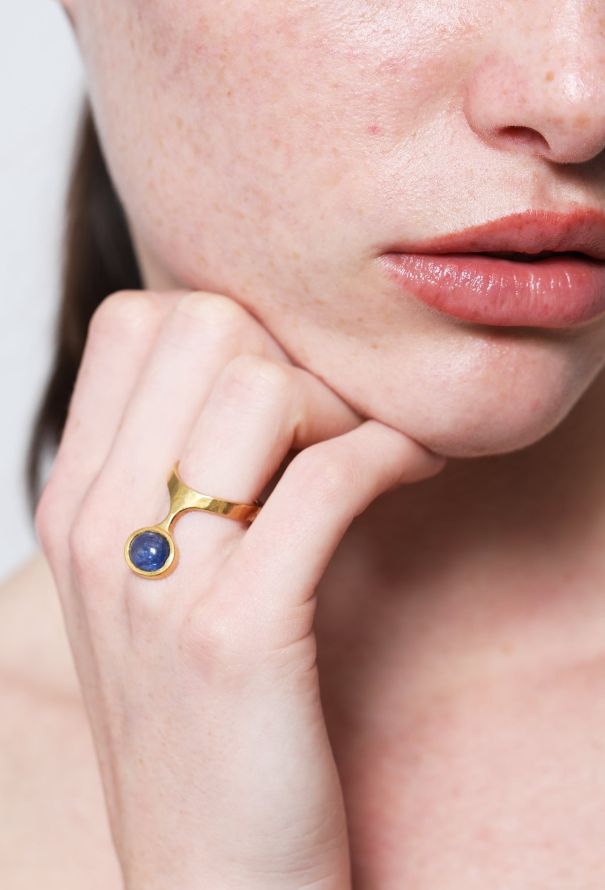 Vintage Fine Jewelry Costanza 18k Gold & Non-Heated 3 Carat Sapphire Ring - 2