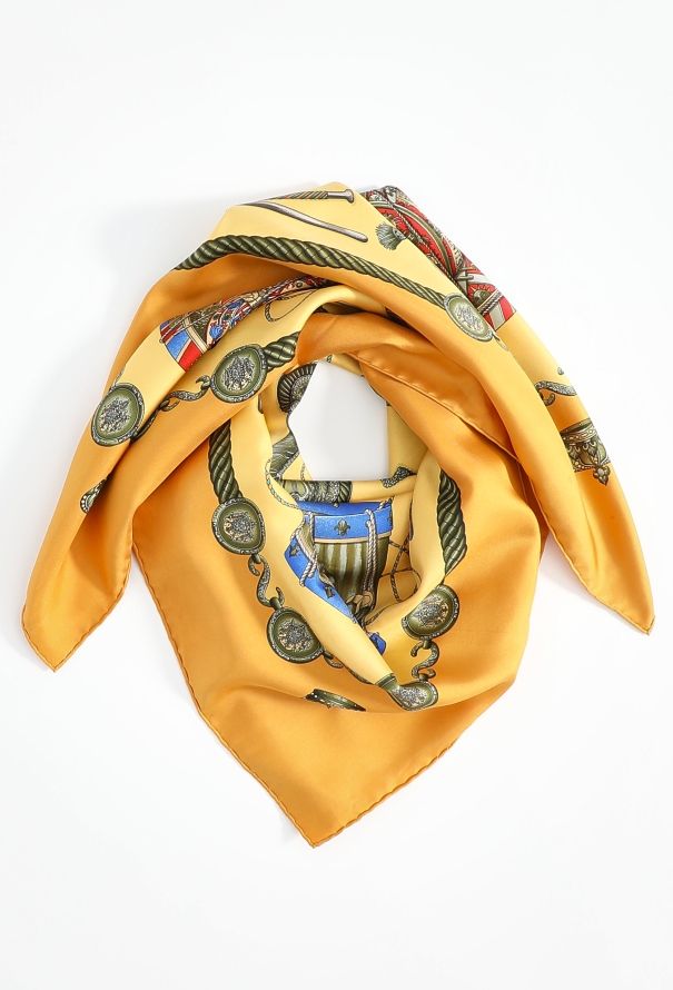 Hermès 1989 'Les Tambours' 90cm Silk Carré - 1