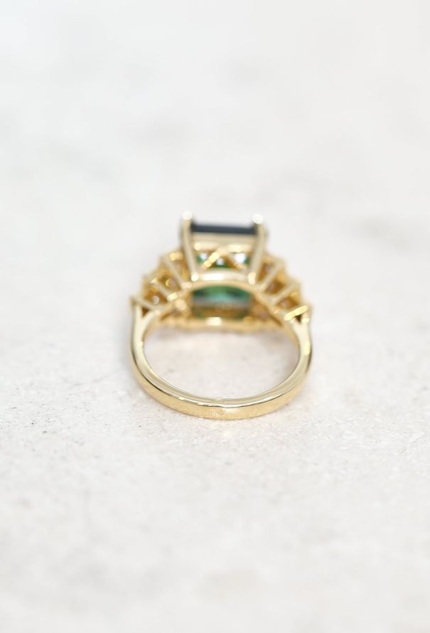 Vintage Fine Jewelry 18k Yellow Gold, Green Tourmaline & Diamond Ring - 6