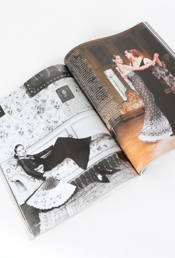 VOGUE UK 1998 Kate Moss Cover Issue - 2