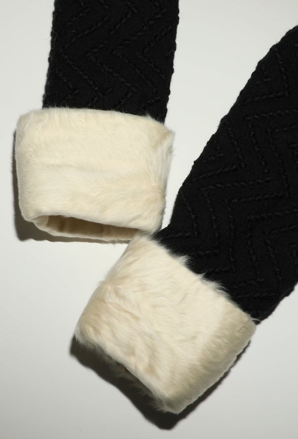 Chanel 2009 Embroidered Fur-Lined Jacket - 8