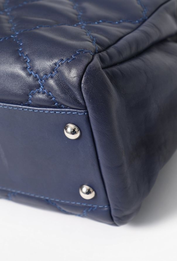 Chanel Double Stitch Hamptons Clutch with Chain - 10