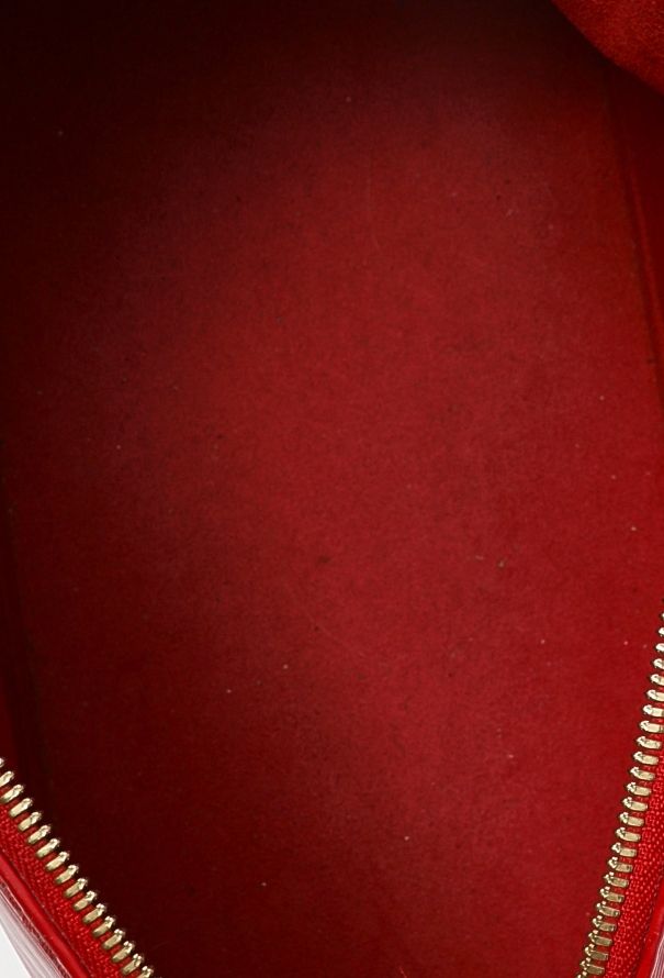 Louis Vuitton Pre-Fall 2023 Red Epi Alma PM - 12