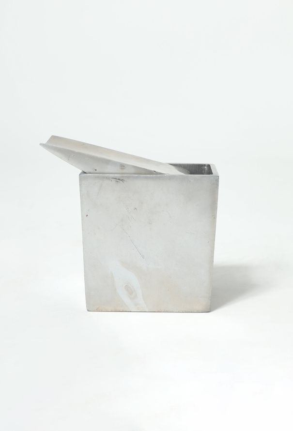 Vintage Objects & Decor Ray Hollis '90s Ashtray by Philippe Starck - 3