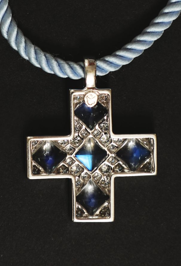 Modern Fine Jewelry Mathon 18K Gold, Moonstone and Diamond Cross Necklace - 5