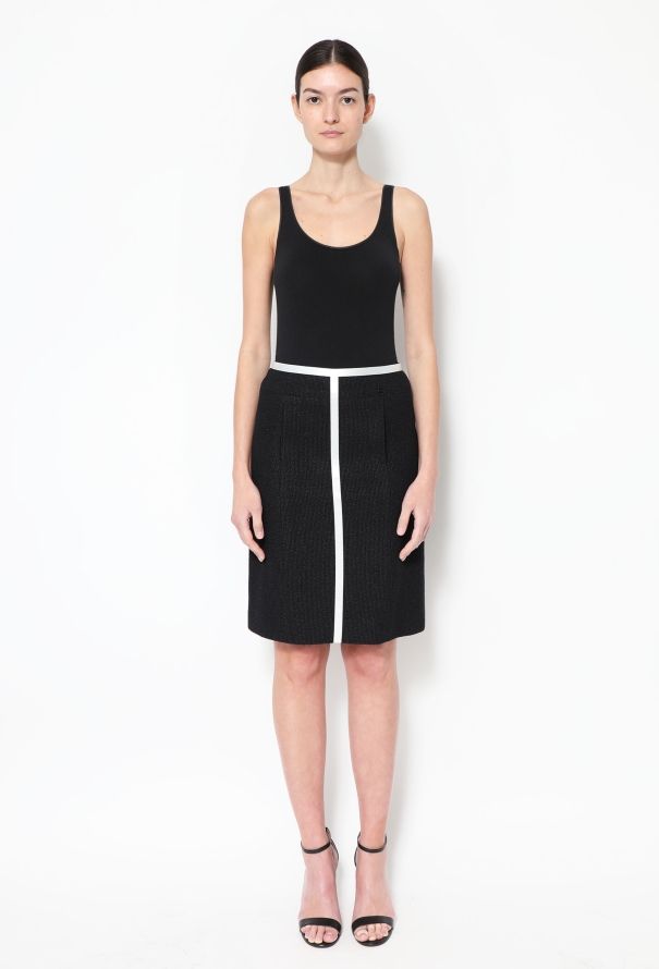 Chanel 2004 Bouclé Silk Trim Ensemble - 4